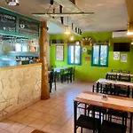 فندق مبيت وإفطار Turul Panzio&pizzeria
