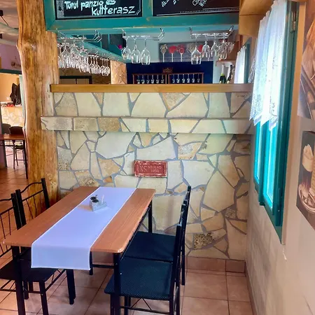 Turul Panzio&pizzeria Отель типа 